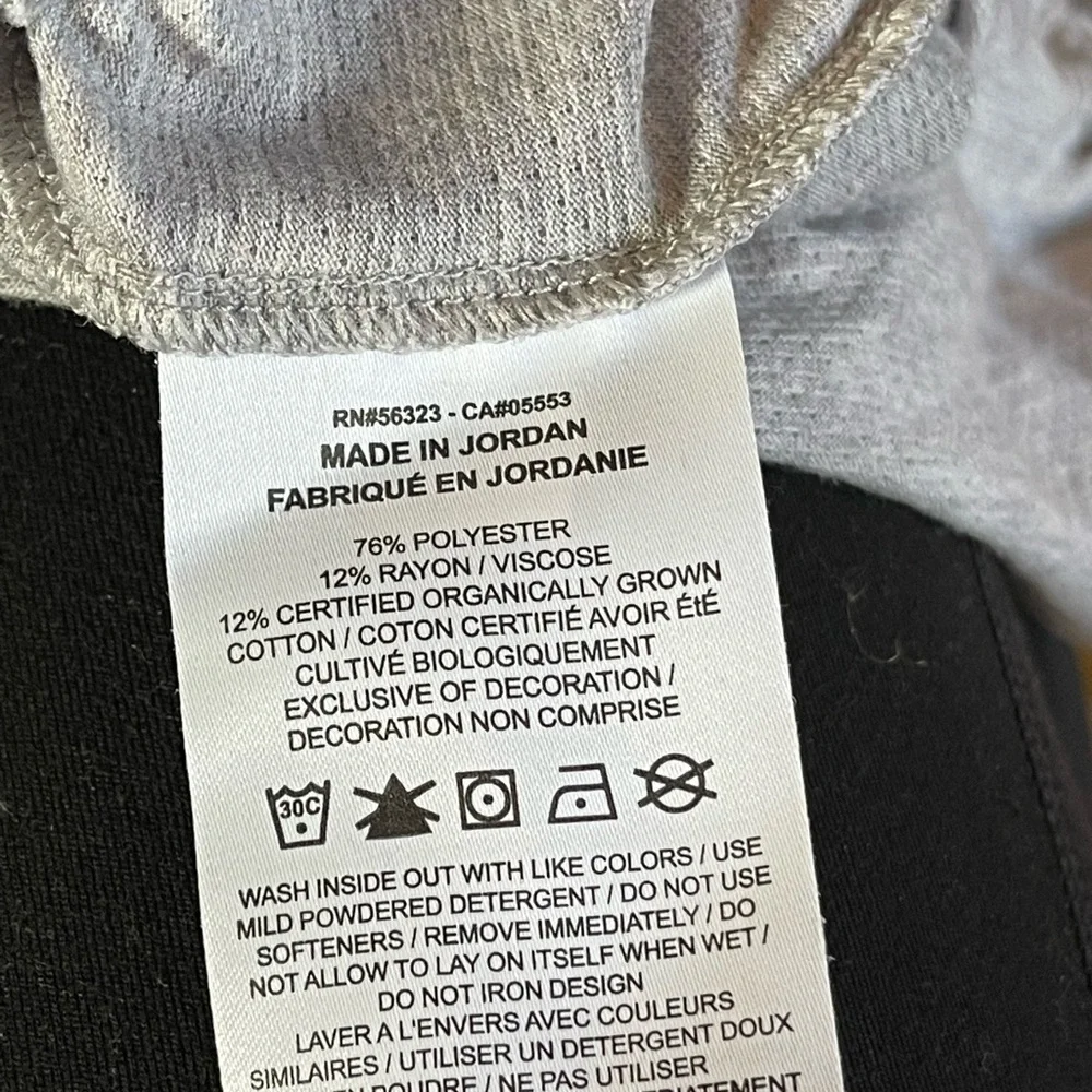 Nike - Picture 4 of 5